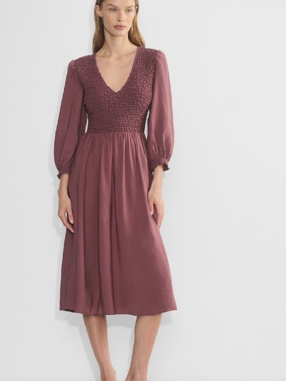 Aritzia Wilfred Hart Dress Smocked V-Neck Midi in Dusty Rose Size XS